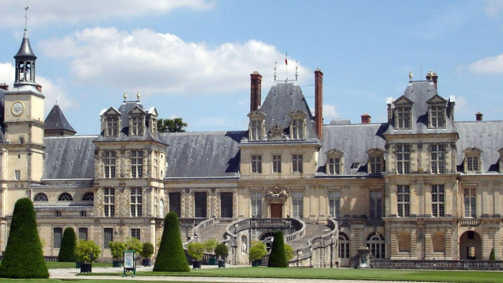 Chateau de Fontainebleau - an inspiration for Cinderella Castle